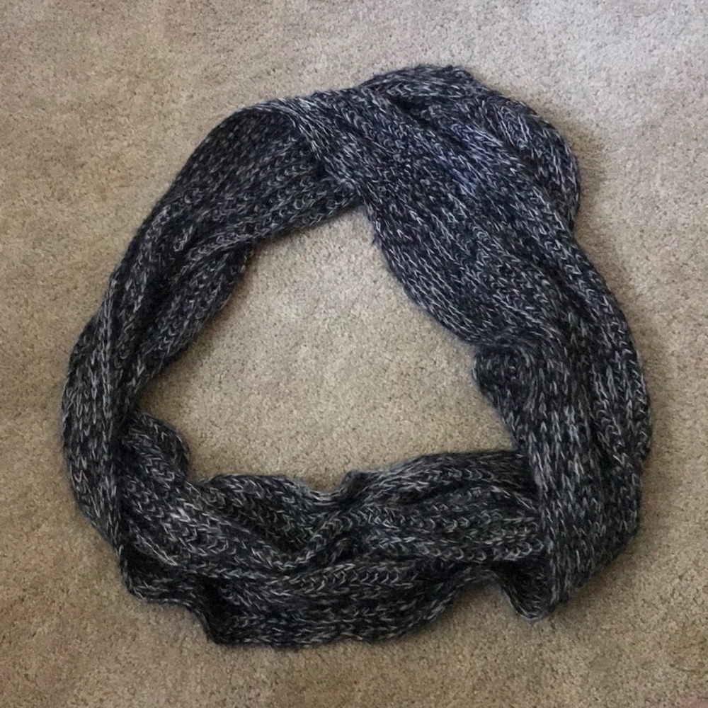 Infinity scarf